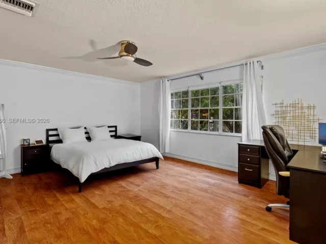 Продажа дома по адресу 2721 Montevideo Ave - фото 7540007