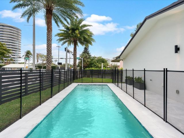 Продажа дома по адресу 301 88th St - фото 7467115