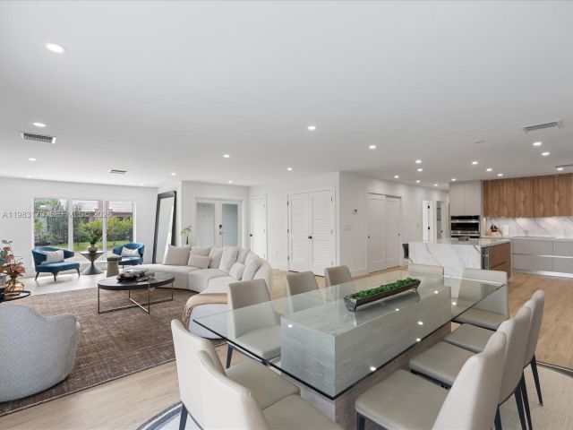 Продажа дома по адресу 301 88th St - фото 7467119