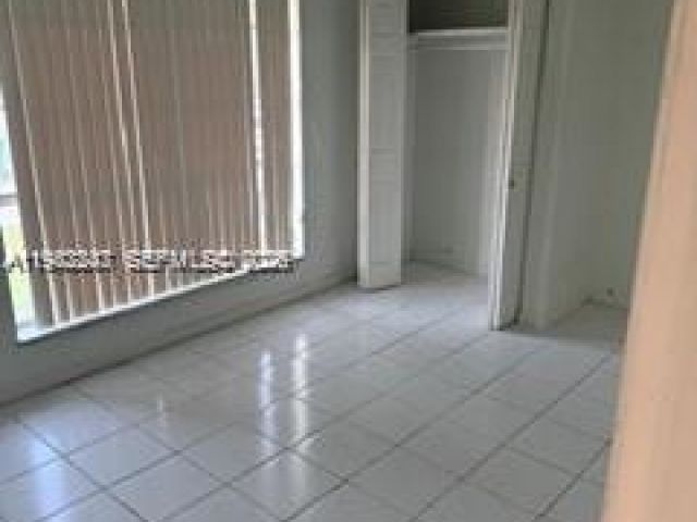 Продажа дома по адресу 20610 SW 120th Pl - фото 7501708