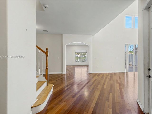 Дом в аренду по адресу 1560 Seagrape Way - фото 7472798