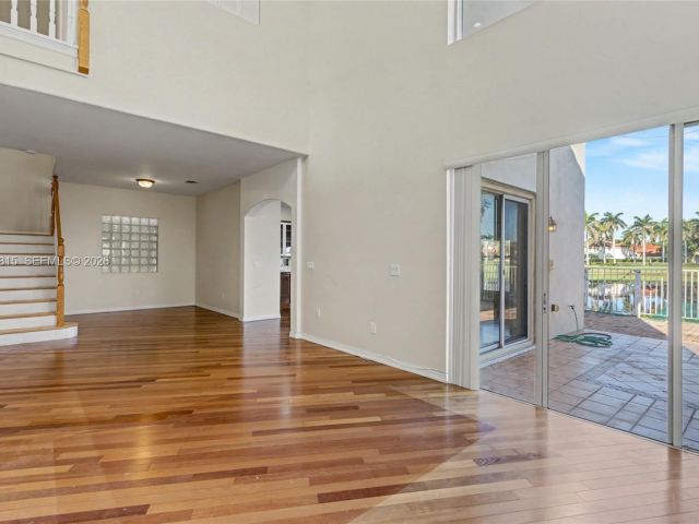 Дом в аренду по адресу 1560 Seagrape Way - фото 7472803