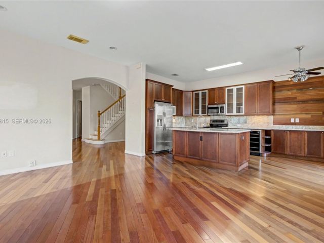 Дом в аренду по адресу 1560 Seagrape Way - фото 7472805