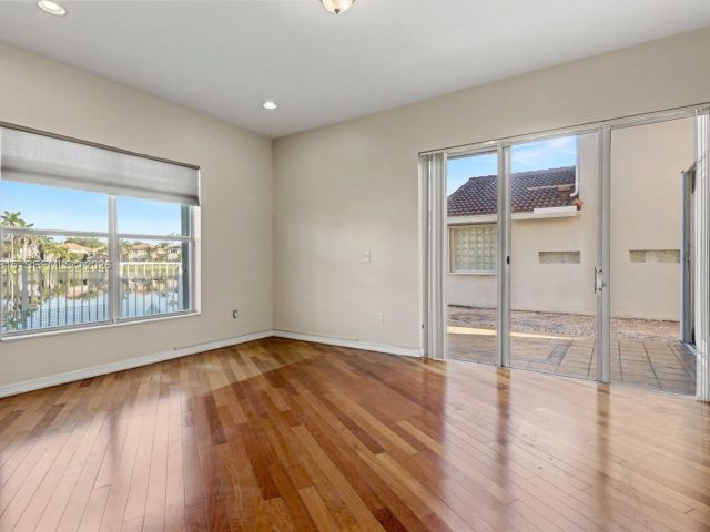 Дом в аренду по адресу 1560 Seagrape Way - фото 7472806