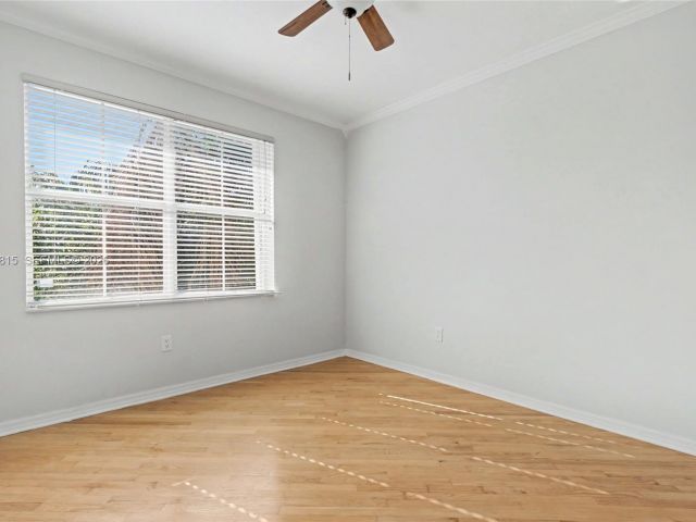 Дом в аренду по адресу 1560 Seagrape Way - фото 7472809