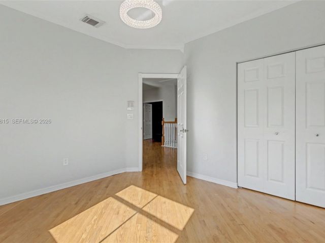 Дом в аренду по адресу 1560 Seagrape Way - фото 7472813