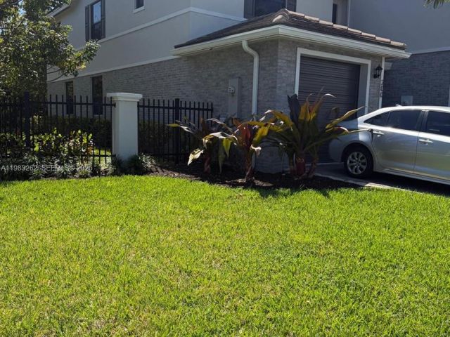 Дом в аренду по адресу 200 SE 5th Ct 200 - фото 7486721