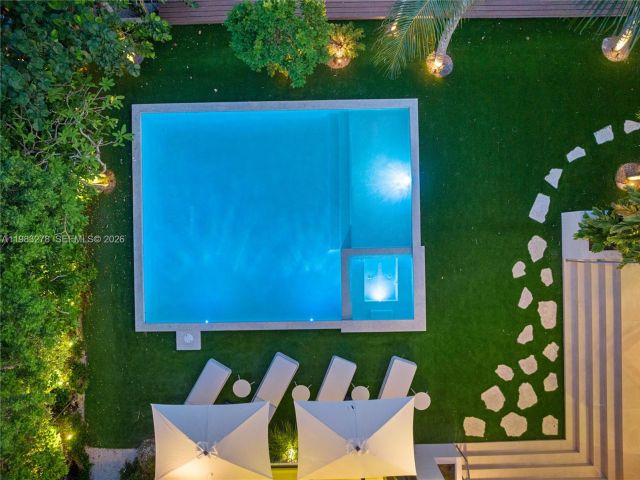 Дом в аренду по адресу 1200 NE 87th St - фото 7466159