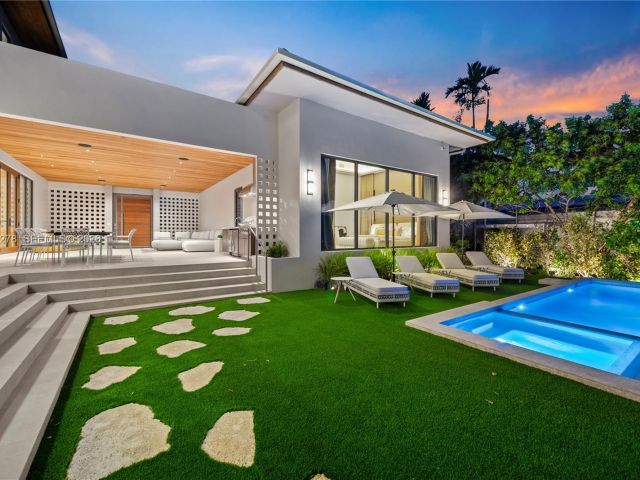 Дом в аренду по адресу 1200 NE 87th St - фото 7466160