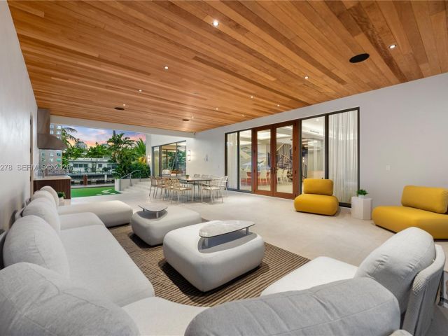 Дом в аренду по адресу 1200 NE 87th St - фото 7466167