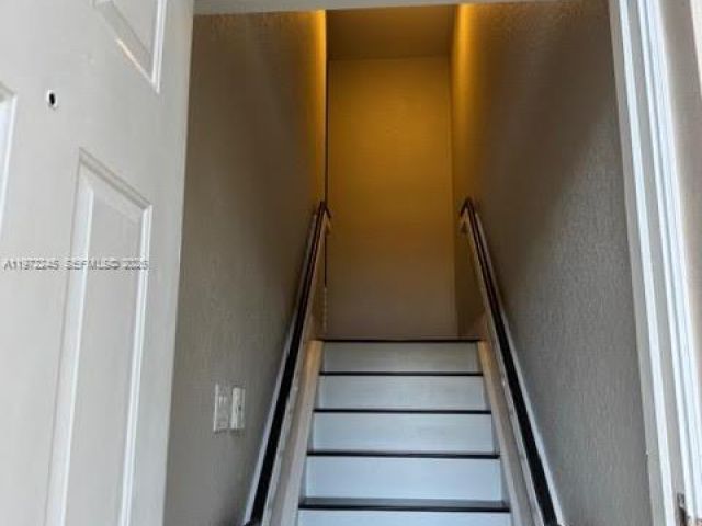 Дом в аренду по адресу 5650 NW 115th Ct 203 - фото 7484944