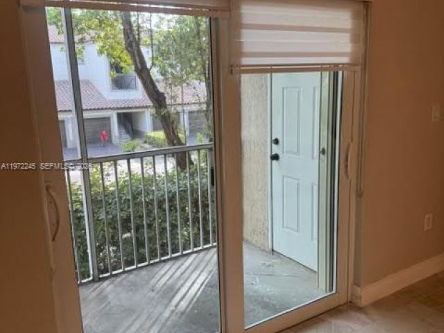 Дом в аренду по адресу 5650 NW 115th Ct 203 - фото 7484948