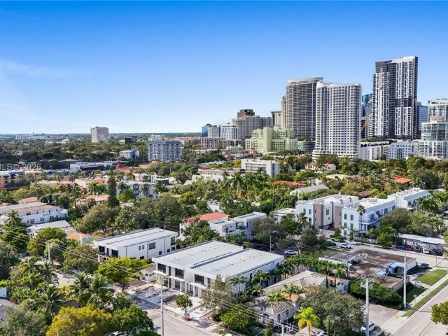 Продажа дома по адресу 13 SE 12th Ave - фото 7482311