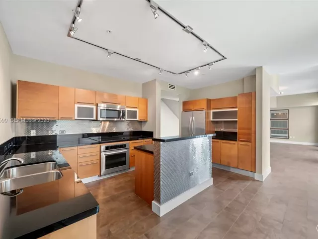 Продажа квартиры # - фото 7488794