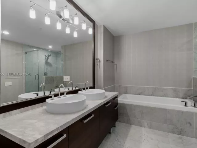 Продажа квартиры # - фото 7488803