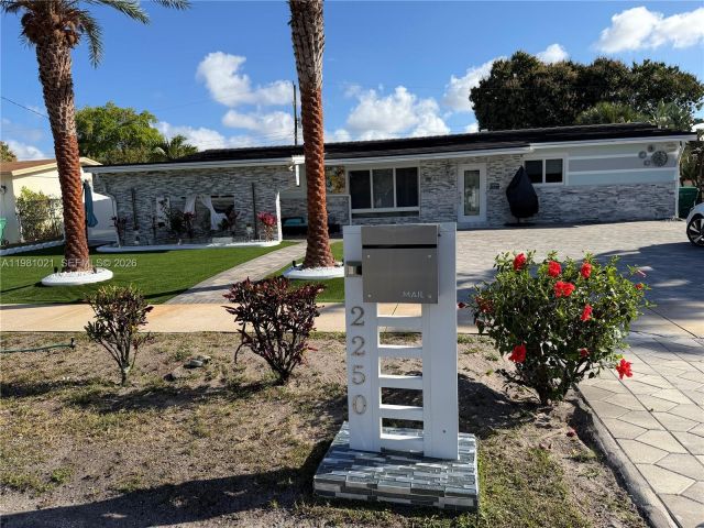 Дом в аренду по адресу 2250 NW 196th St n/a - фото 7479696