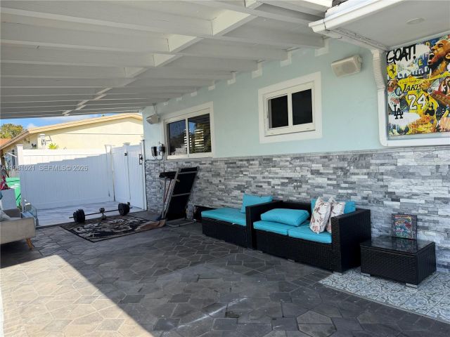 Дом в аренду по адресу 2250 NW 196th St n/a - фото 7479701