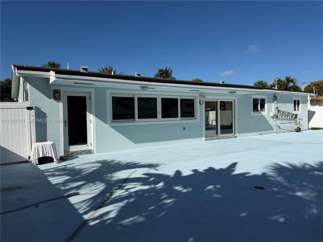 Дом в аренду по адресу 2250 NW 196th St n/a - фото 7479713