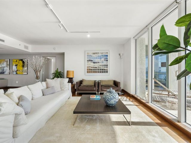 Продажа квартиры #1208 - фото 7486684