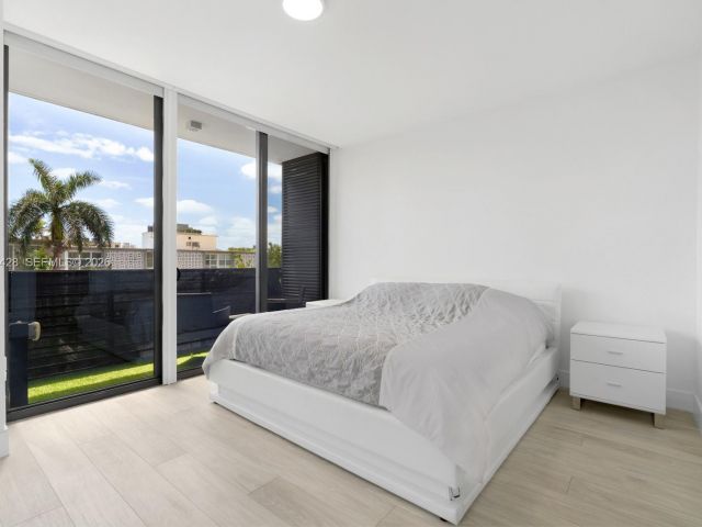 Продажа дома по адресу 1065 99th St - фото 7478054