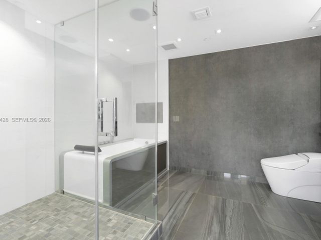 Продажа дома по адресу 1065 99th St - фото 7478056