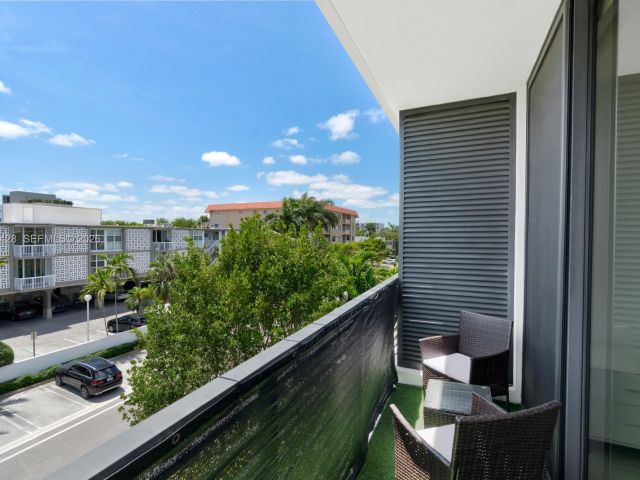 Продажа дома по адресу 1065 99th St - фото 7478061