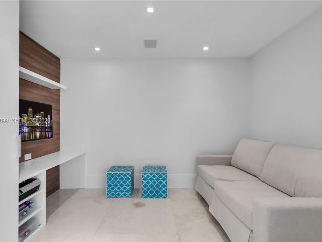 Продажа квартиры #3703 - фото 7511655