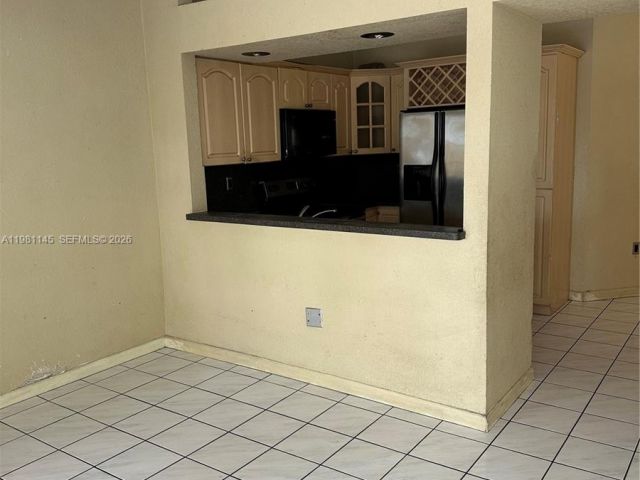 Продажа дома по адресу 5861 SW 152nd Ct - фото 7524952