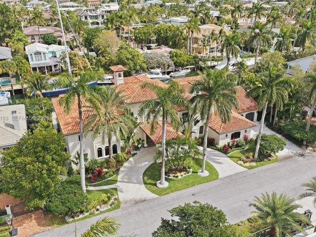 Продажа дома по адресу 628 Coral Way - фото 7482222