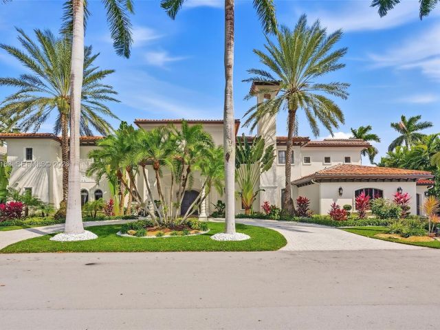 Продажа дома по адресу 628 Coral Way - фото 7482224