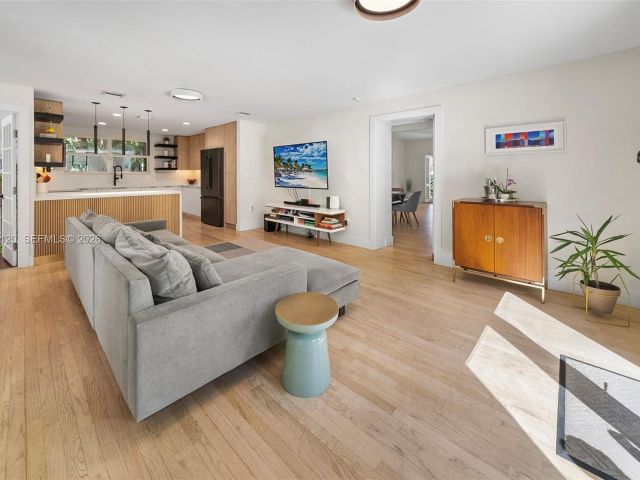 Продажа дома по адресу 14 San Sebastian Ave - фото 7525527