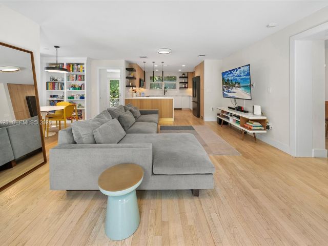 Продажа дома по адресу 14 San Sebastian Ave - фото 7525533