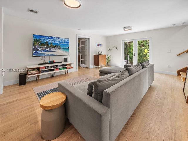 Продажа дома по адресу 14 San Sebastian Ave - фото 7525534