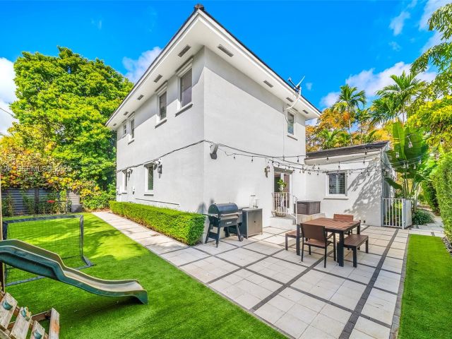 Продажа дома по адресу 14 San Sebastian Ave - фото 7525535