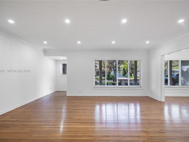 Дом в аренду по адресу 1235 Algardi Ave - фото 7524316