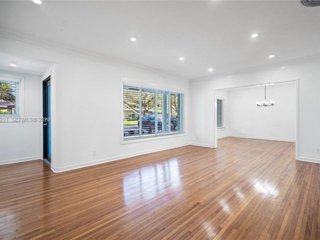 Дом в аренду по адресу 1235 Algardi Ave - фото 7524317