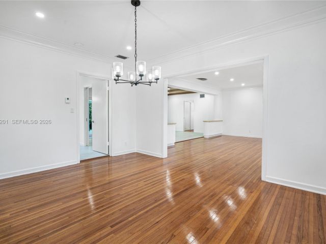 Дом в аренду по адресу 1235 Algardi Ave - фото 7524319