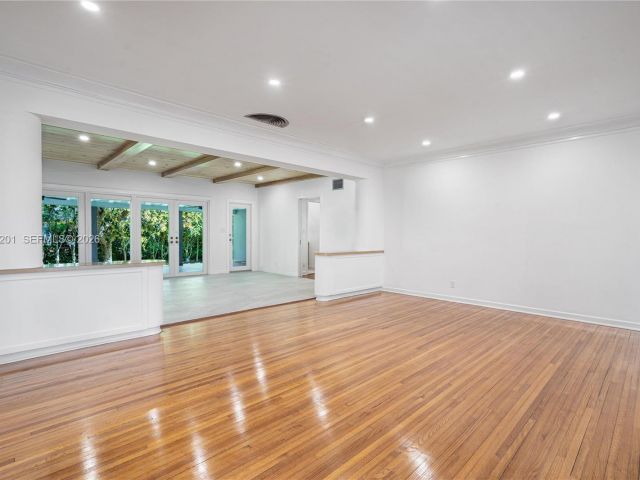 Дом в аренду по адресу 1235 Algardi Ave - фото 7524322