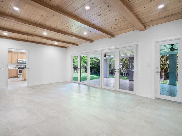 Дом в аренду по адресу 1235 Algardi Ave - фото 7524326