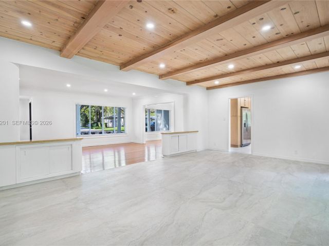 Дом в аренду по адресу 1235 Algardi Ave - фото 7524327