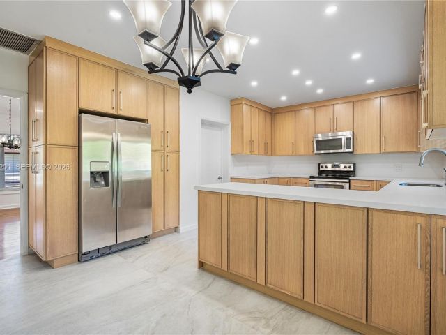 Дом в аренду по адресу 1235 Algardi Ave - фото 7524329