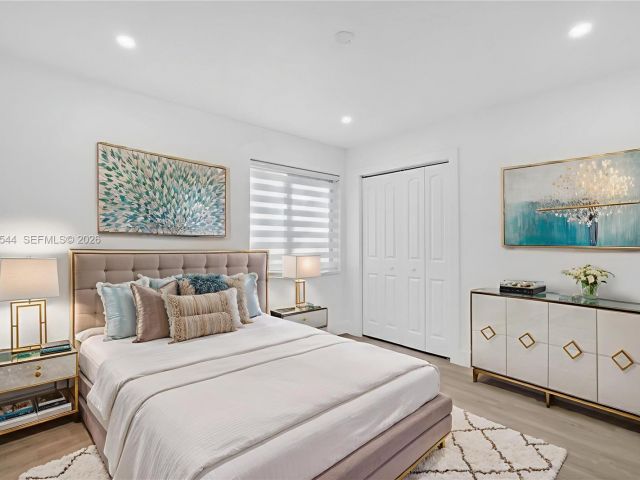 Дом в аренду по адресу 7501 Raleigh St - фото 7472740