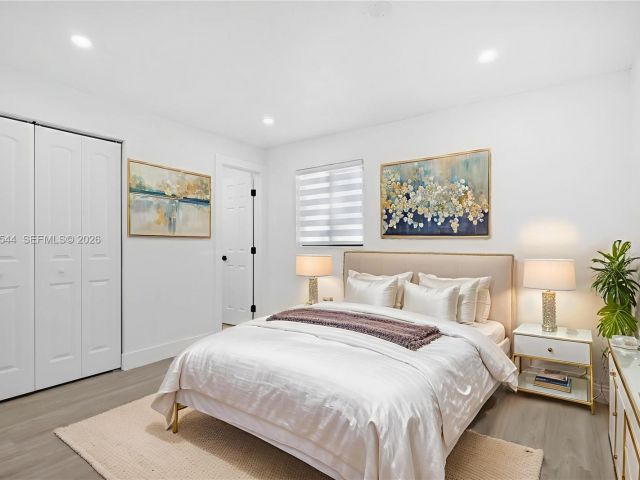 Дом в аренду по адресу 7501 Raleigh St - фото 7472743