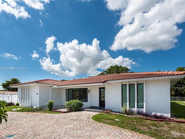 Дом в аренду по адресу 4700 Mckinley St - фото 7472715