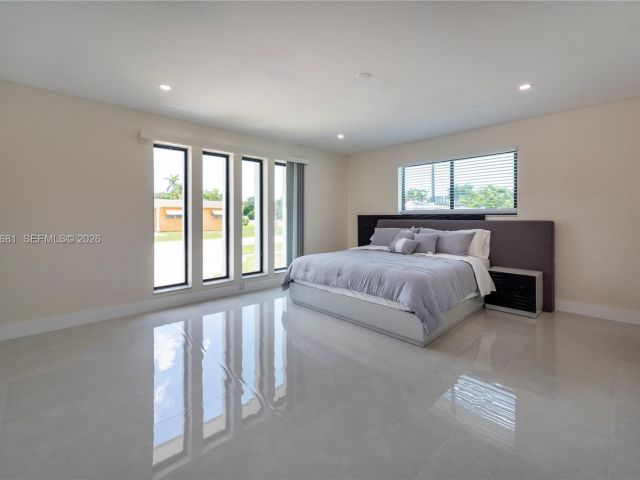 Дом в аренду по адресу 4700 Mckinley St - фото 7472723