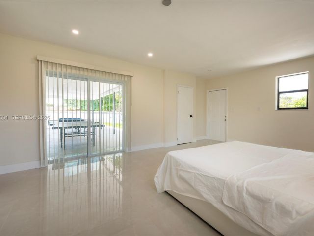 Дом в аренду по адресу 4700 Mckinley St - фото 7472731