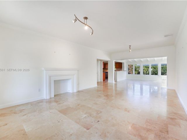 Дом в аренду по адресу 8975 Froude Ave - фото 7467078