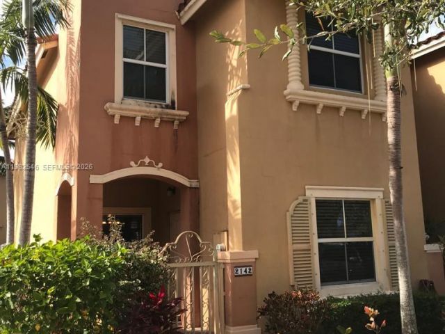 Дом в аренду по адресу 2142 Siena Way - фото 7472701