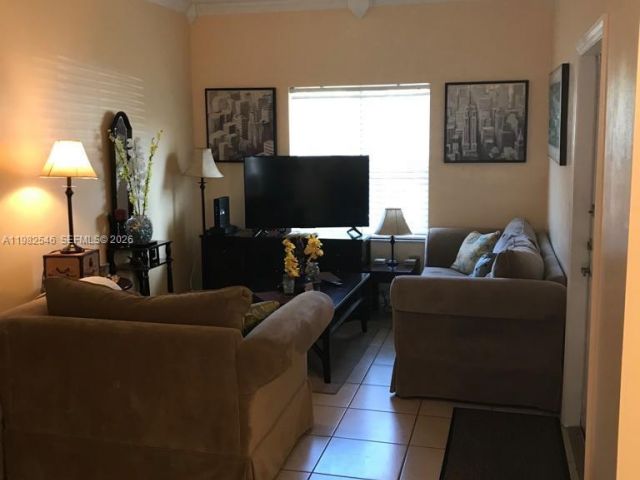 Дом в аренду по адресу 2142 Siena Way - фото 7472702