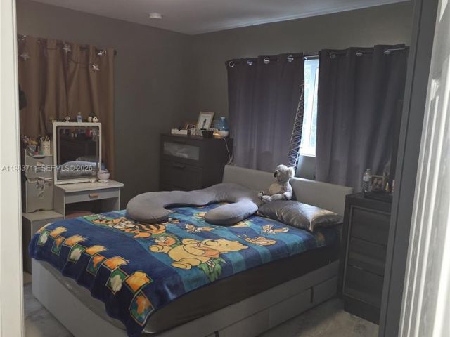 Продажа дома по адресу 700 SW 28th Ter - фото 7481572